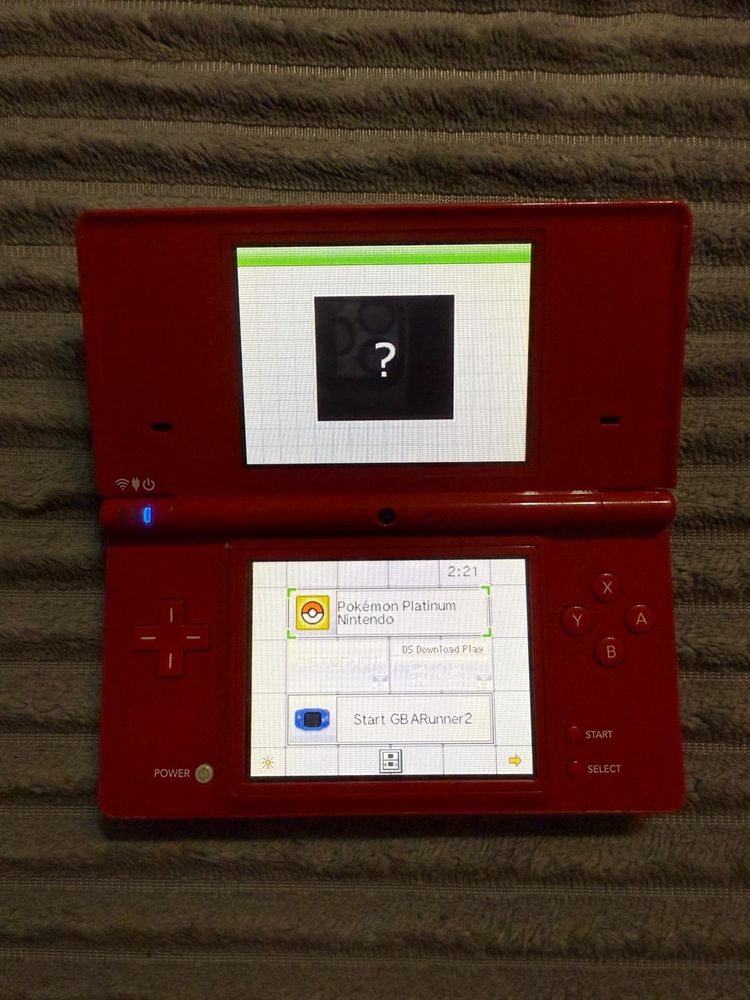 Nintendo DSi Modat Rosu