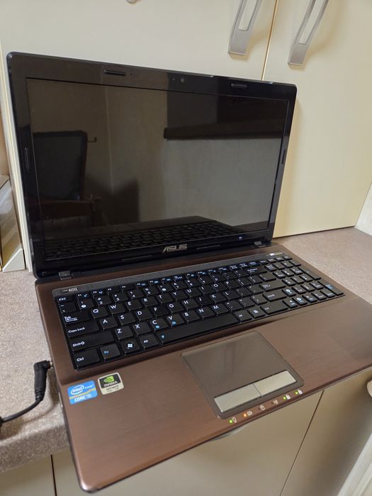 Laptop Asus K53S,i5,Nvidia 610M. Defect,stricat,piese,placa,display.