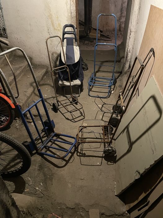 Тележки хозяйственные