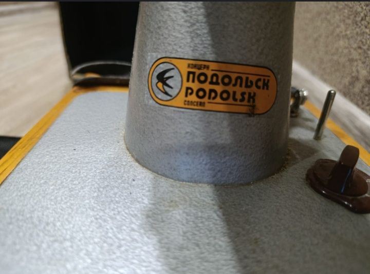 Продам швейную машинку