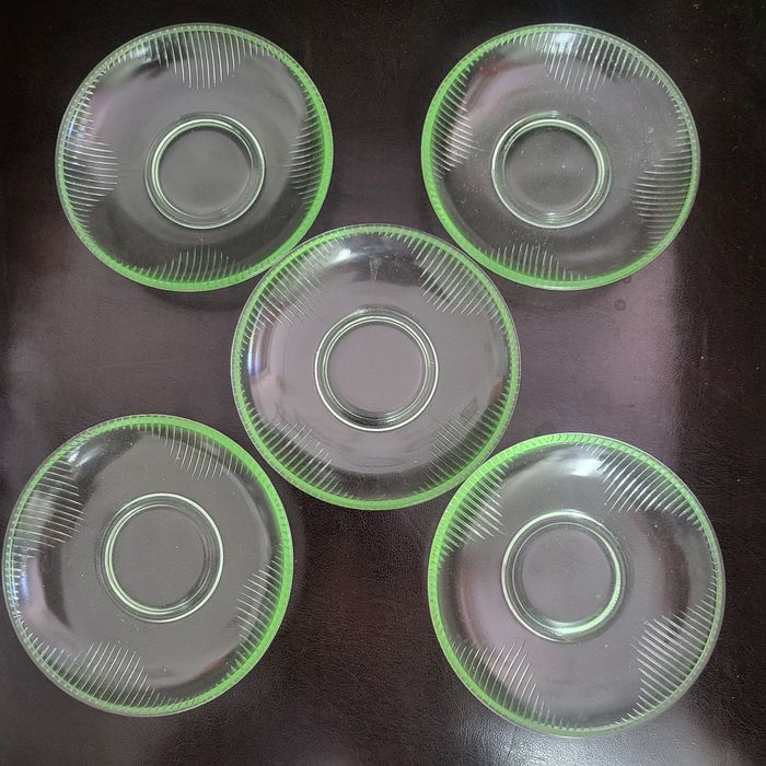 Set farfurii de uraniu