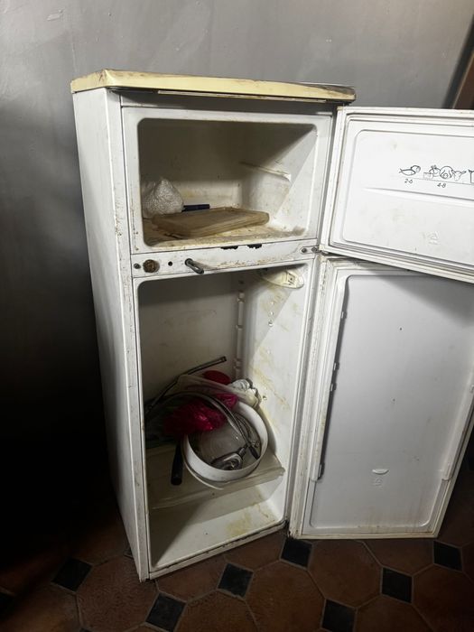 Холодильник не рабочий в продаже
