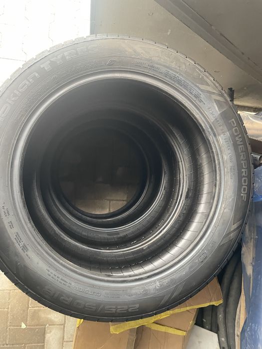 Гуми Nokian 225/50/18