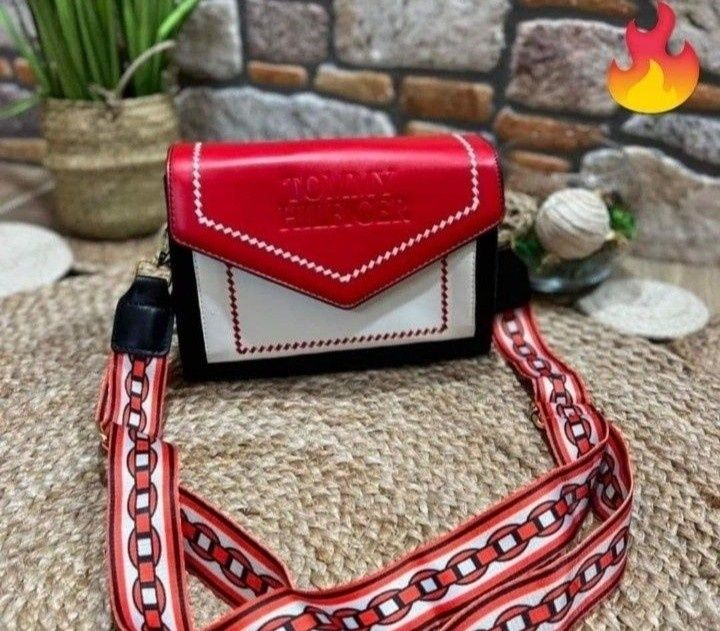 Geanta mini damă, curea reglabila, super model, saculet, etichetă