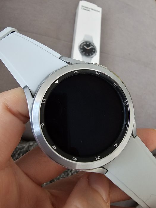 Samsung Galaxy Watch4 Classic 46mm LTE, stare perfectă