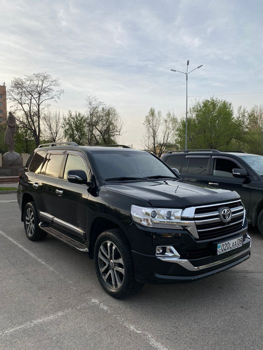 Автопракат кортеж гелендваген 222 лимузины тайота200/70/75/50/221