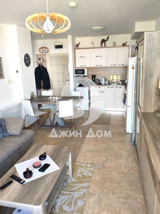 Продава се Двустаен апартамент в к.к. Слънчев бряг - 66 кв.м за 985 €/кв.м - Снимка #1