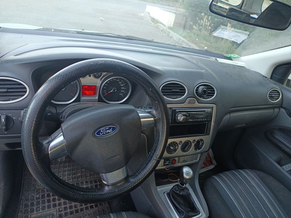 Vând/Dezmembrez  Ford focus 2