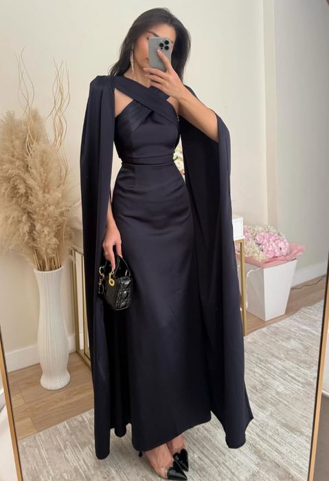 платье черный новый