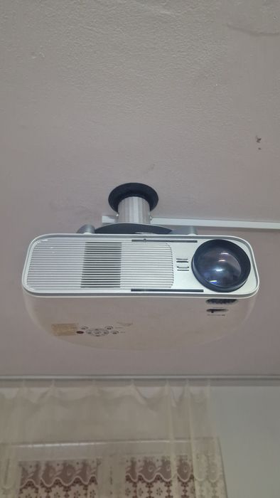 Videoproiector stare buna