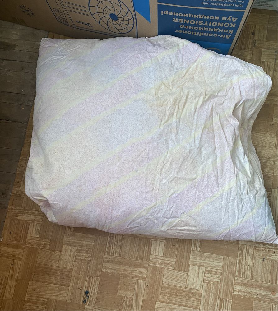 Продам подушку перьевую