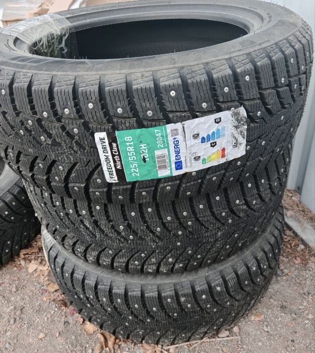 Продам абсолютно новую зимнюю резину