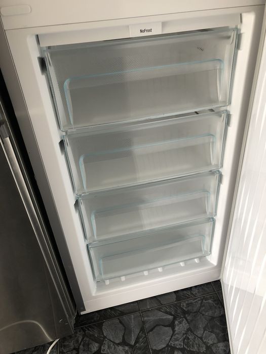 Хладилник Liebcherr No Frost с фризер с 4 чекмеджета