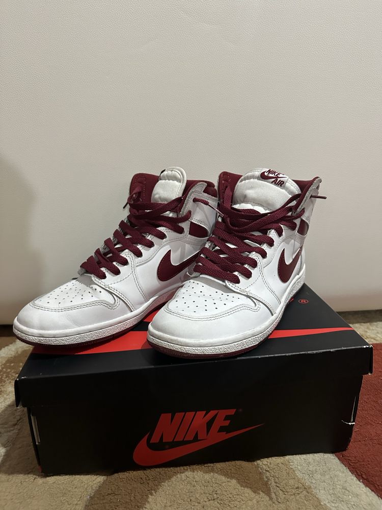 Nike Air Jordan 1 High 85 Team Red OG