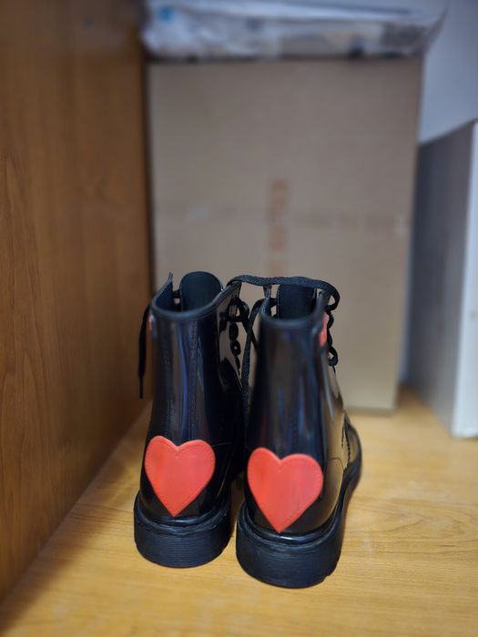 Дамски боти,маратонки и еспадрили Love moschino,Steve Madden,juicy cou