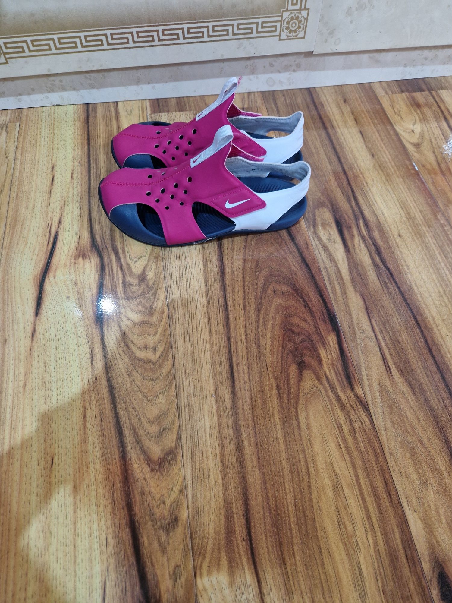 Sandale NIKE masura 32