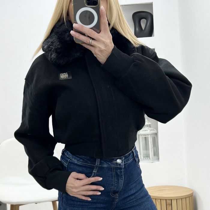 Късо палто черно с пух