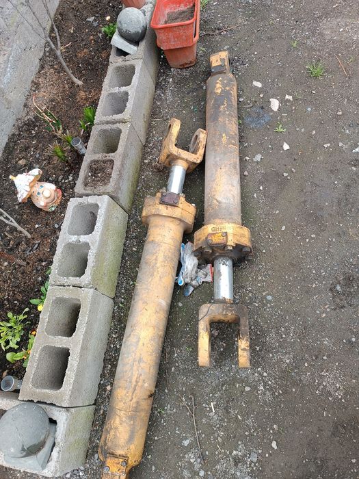 Продам гидроцилиндр  от погрузчика