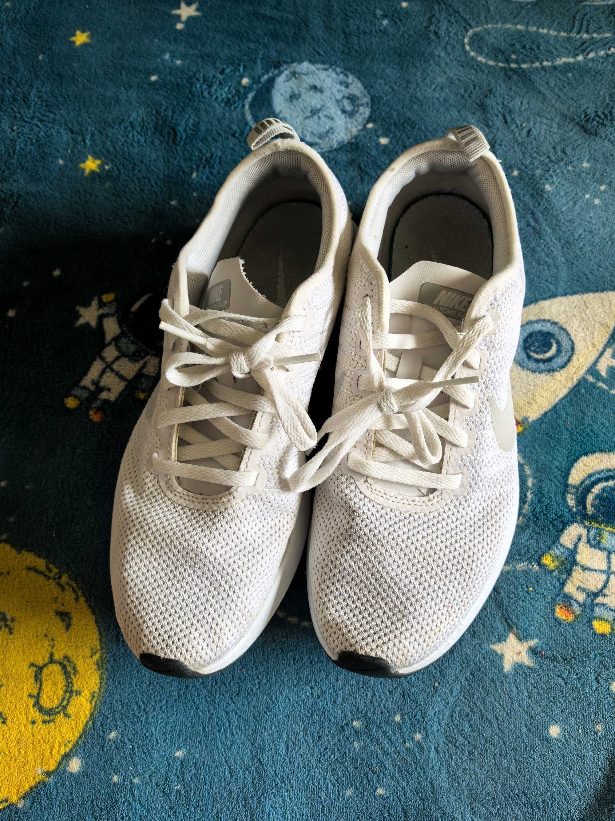 Маратонки Nike 39