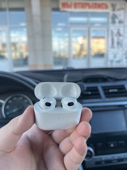 AirPods 3  серия