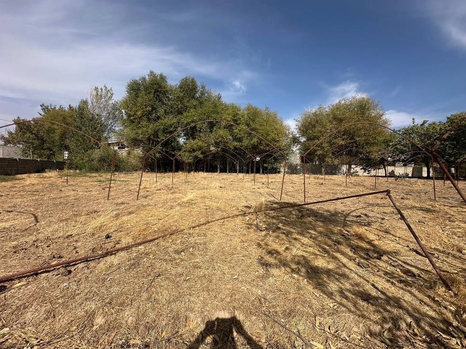 Yuqori xasanboydan yer sotiladi