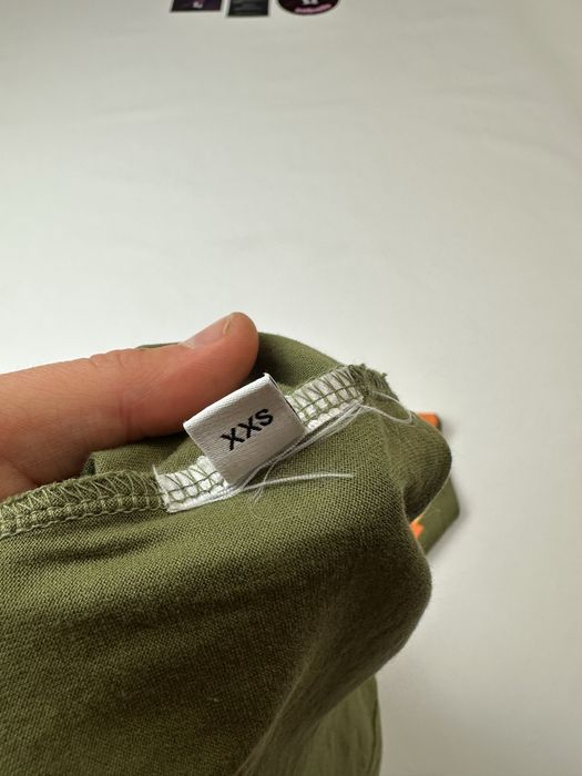 T shirt givenchy size xxs fit M-L