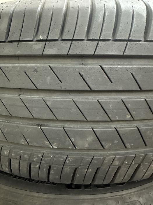 Продается автошина Good Year 225/55/17 в отличном состоянии .