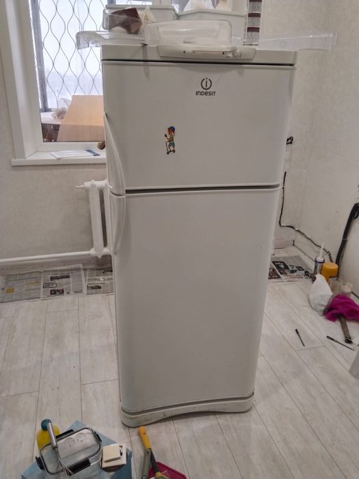 Холодильник в хорошем состояний