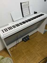 Цифровое пианино Yamaha P-115 в белом цвете