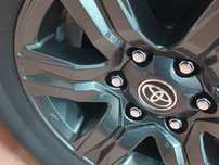 Roti Originale Toyota Hilux  Land Cruiser R17.  R18