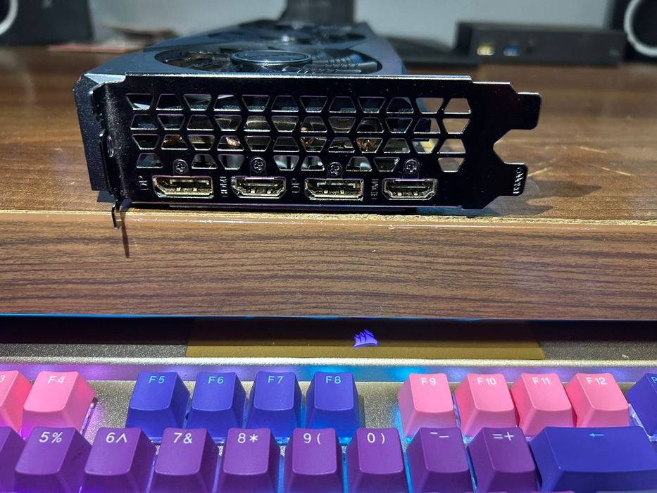 Placa video Nvidia Gigabyte Geforce RTX 3060 Ti Windforce 8GB GDDR6X