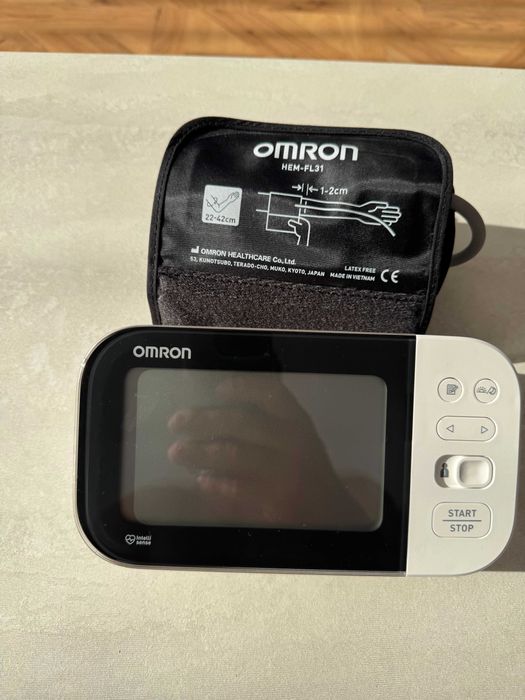Апарат за кръвно Omron M7 Intelli AFIB HEM-7380T1-EBK