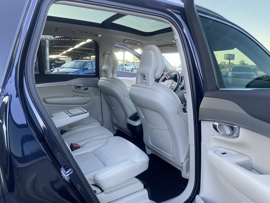 Volvo XC90 2.0D D5 4xD 232 cp 7 Locuri INSCRIPTION PLUS