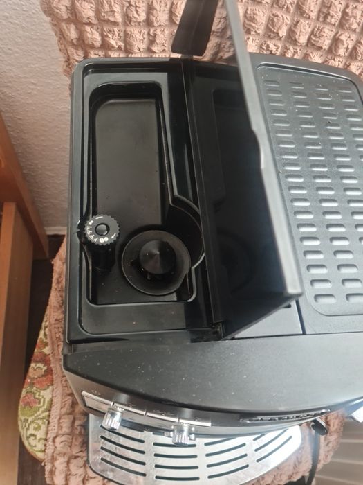 De vanzare expresor Delonghi magnifica