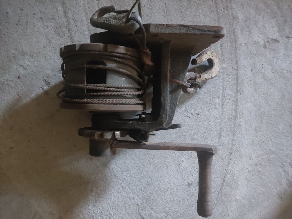 Продам ручную бабинную лебедку