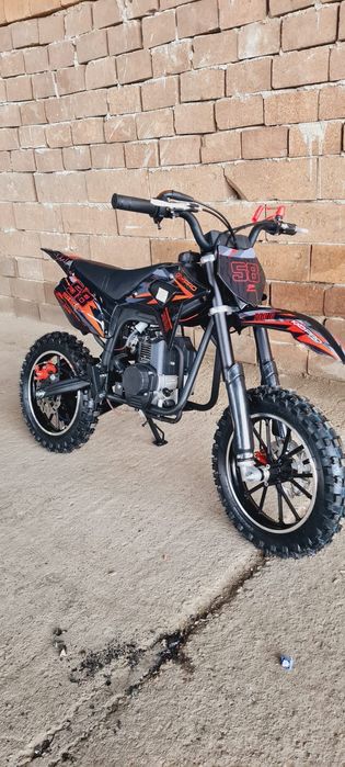 Cross 49 CC in 4 timpi pornire la sfoară Nou cu garanție