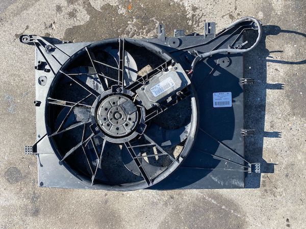 Electroventilator VOLVO S60 V70 S80 30680512
