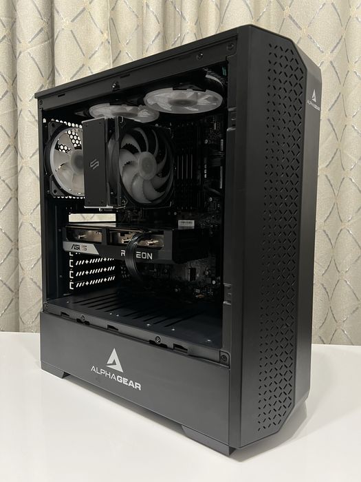 Calculator / Unitate Gaming i5, RX6600XT, 32Gb RAM, 500Gb SSD