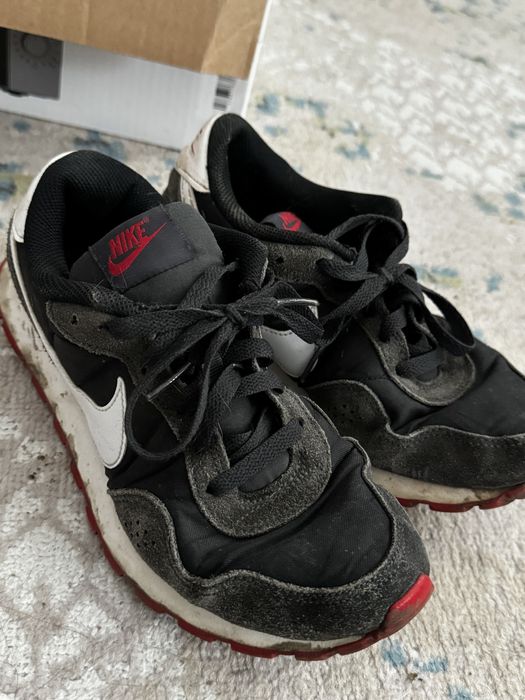 Обувь б/у все за 5000