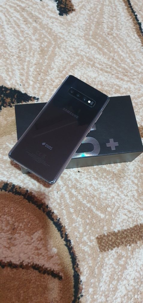 Samsung S10+ impecabil, ca nou.