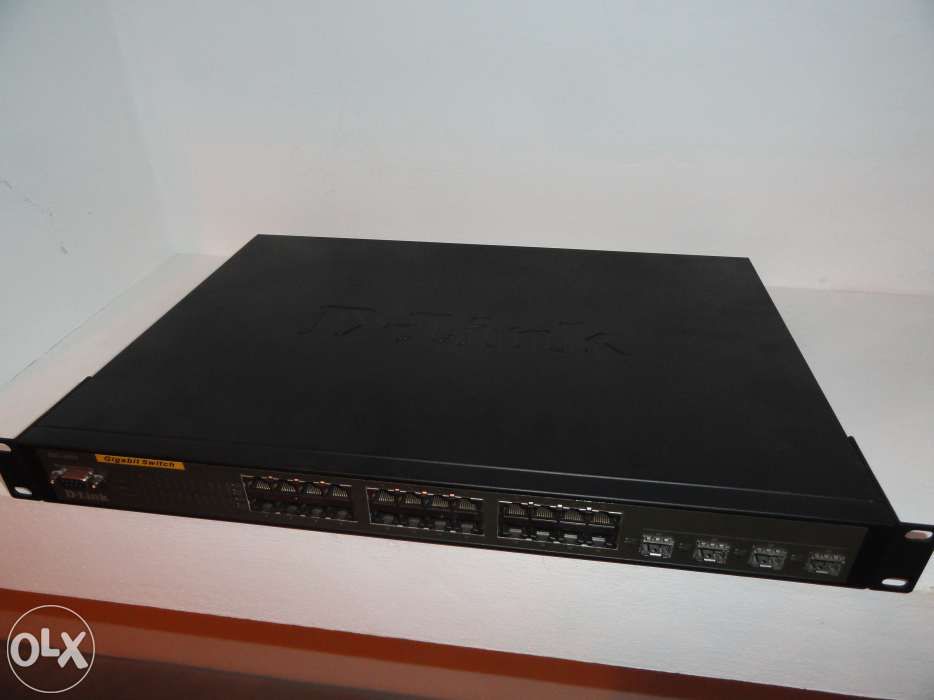 Switch D-Link DGS-3024 24 porturi 10/100/1000 Gigabit Management.