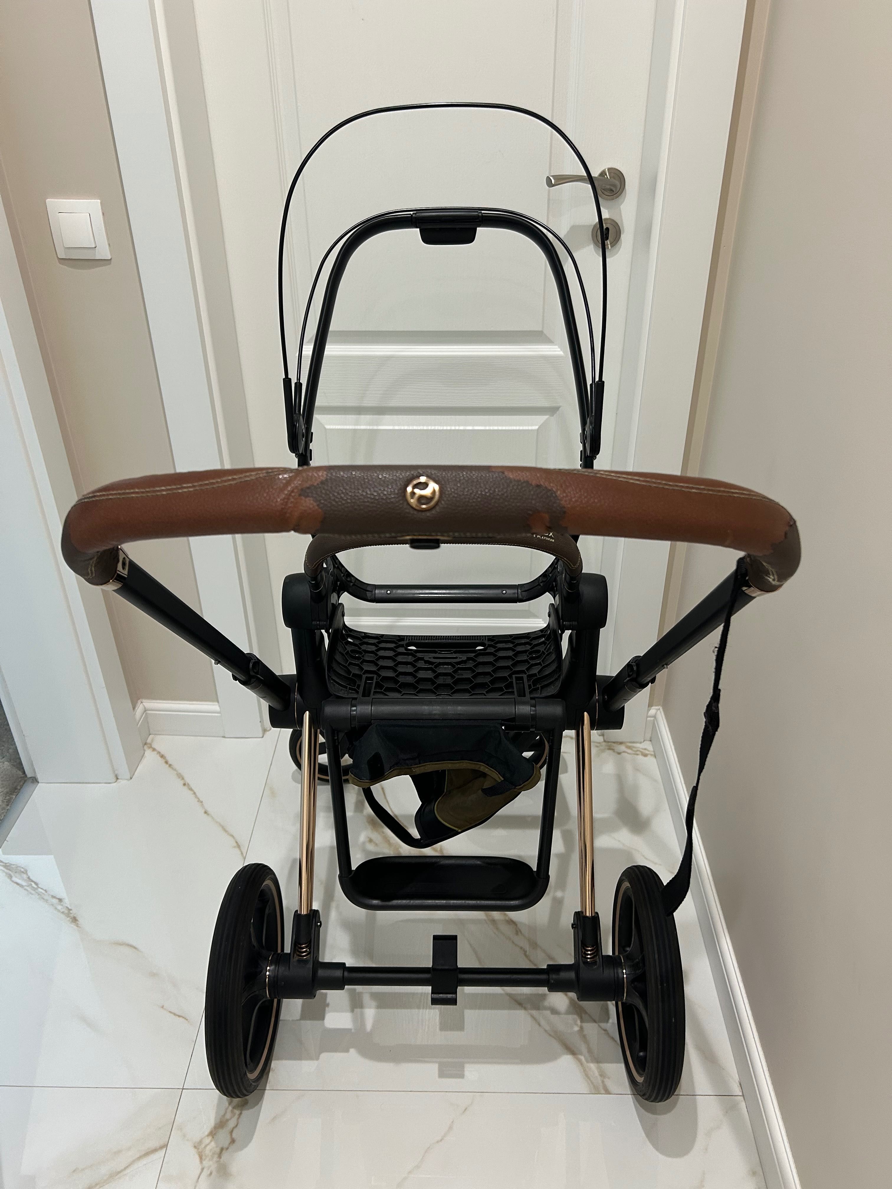 Шаси Cybex Priam Platinum 3 rose Gold с основа за седалка