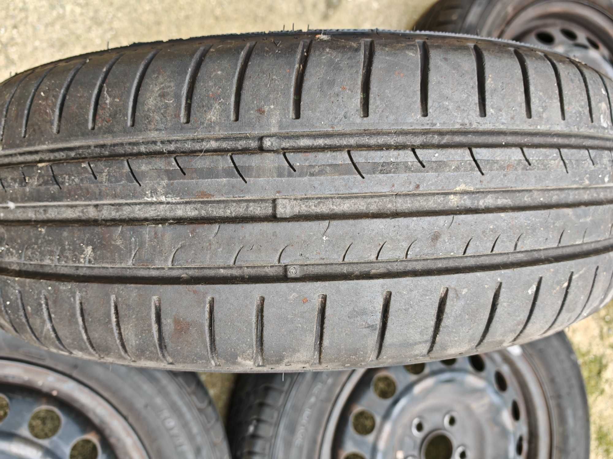 Летни гуми Dunlop 185/65/15