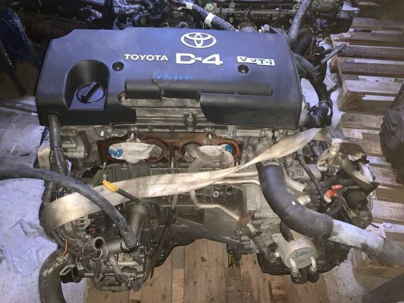 Двигатель Toyota Avensis AZT250