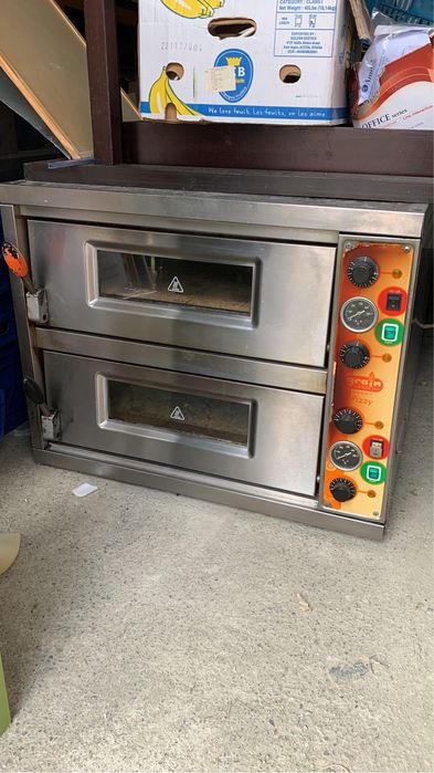 Cuptor pizza dublu 4x32