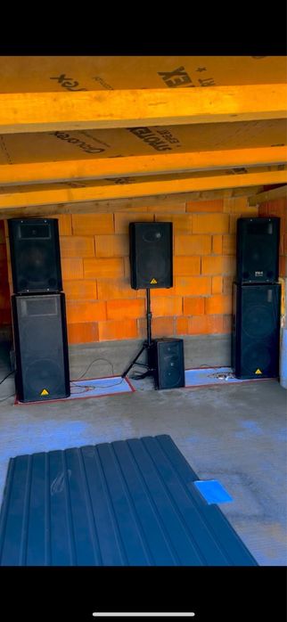 Vand boxe 1400 euro tot ce se vede in poze