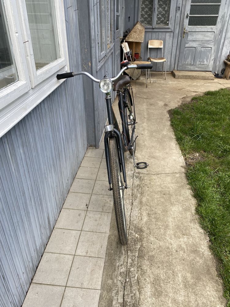 Vand bicicleta de dama fratautii vechi