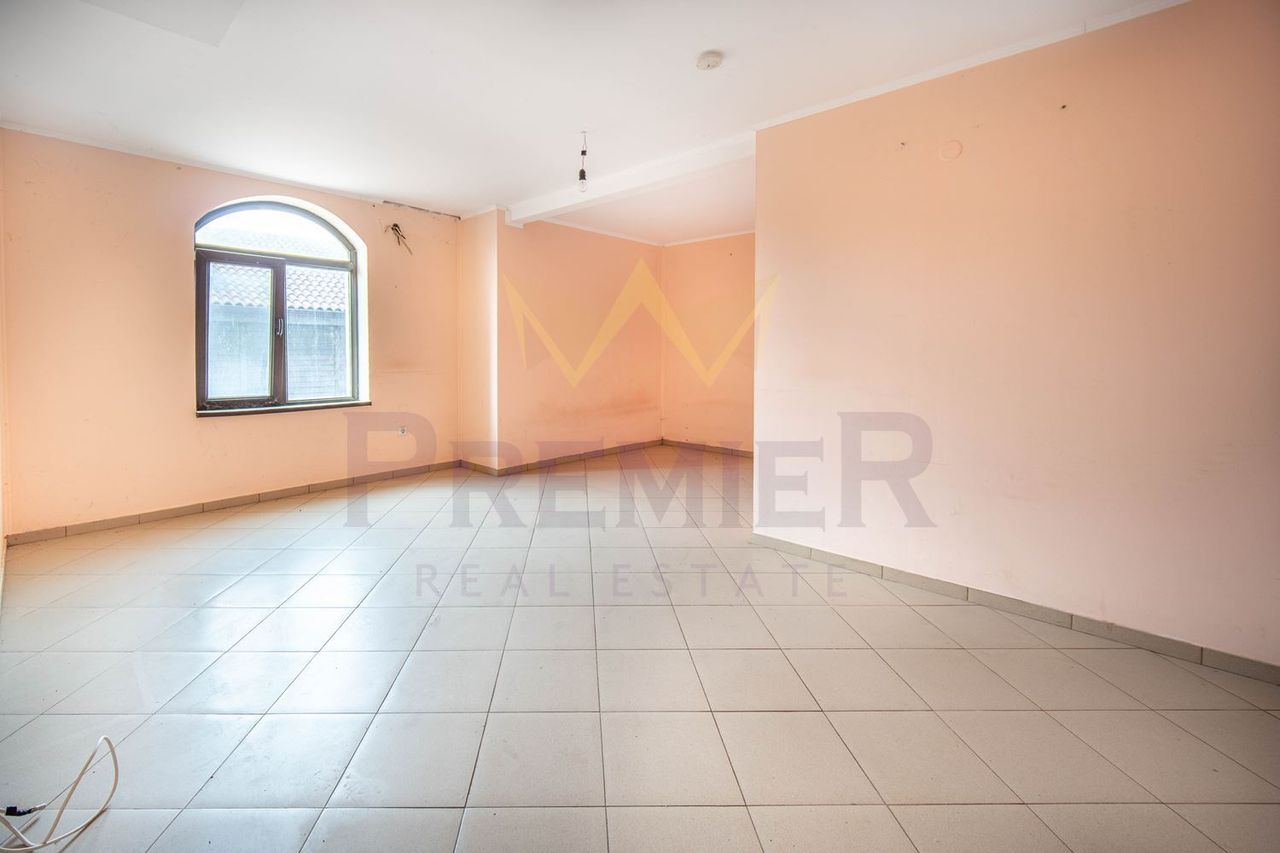 Продава се Къща в с. Тюленово, Област Добрич - 328 кв.м за 607 €/кв.м - Снимка #7