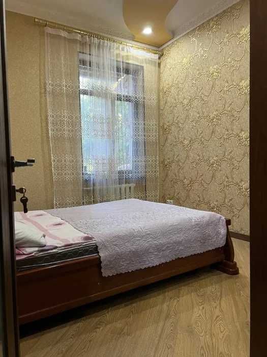 Продается 3х ком ЦУМ Ц-7, метро Ойбек, 110 школа