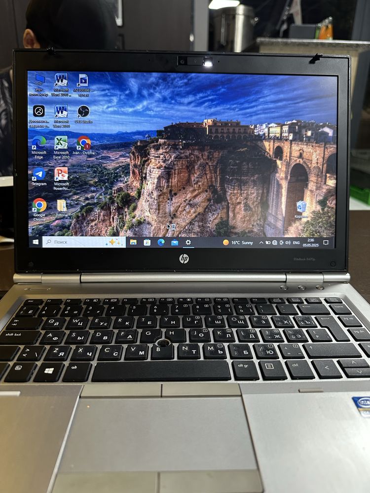 Noutbuk hp operativkasi 4 gb core i5 ofisnoy srochna soti